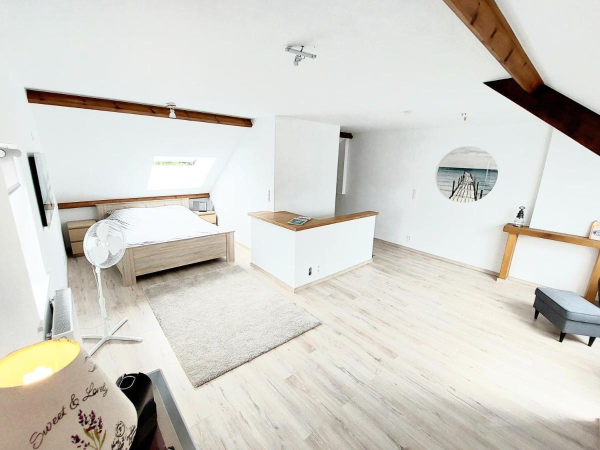 Studio Autonome Mont Saint Guibert Buitenkant foto